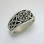 Celtic Dara Knot with 6 Interlocking Triangles in Circle