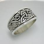 Celtic Triangle Knot with Dragon Style 3