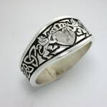 Antiqued Sterling Silver Celtic Triangle Knot with Ramped Lion Claddagh